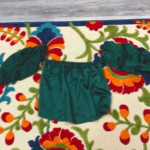 Size: S | Essue | shoulder-less, emerald green silky material, dress shirt